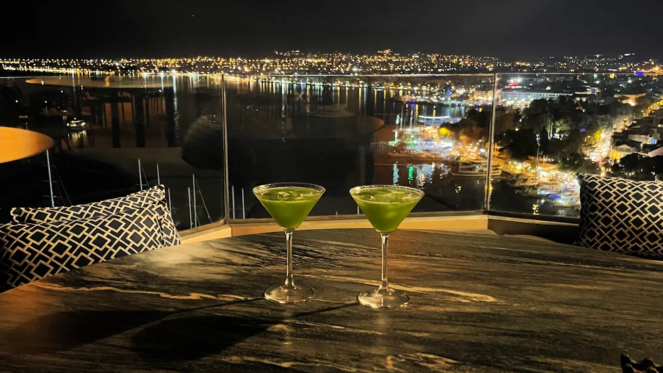 Citrus Coctail & Kitchen