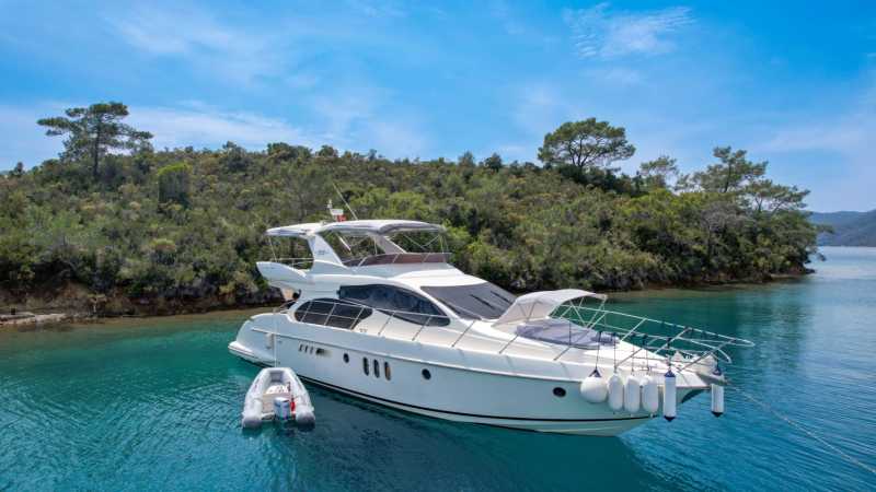 Göcek Tekne Kiralama Motor Yacht Miraç